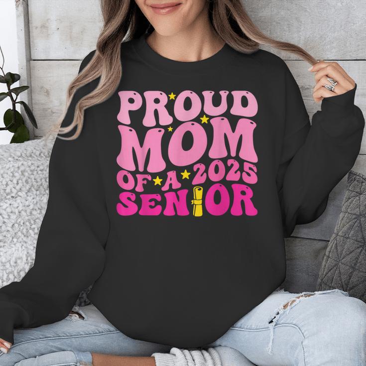 Proud Mom Of a 2025 Graduate Class Senior Graduation Mother Unisex Sweatshirt