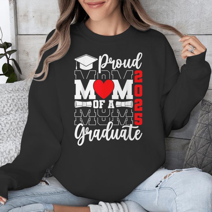 Proud Mom Of a Class Of 2025 Graduate Senior Mom Graduation Unisex Sweatshirt
