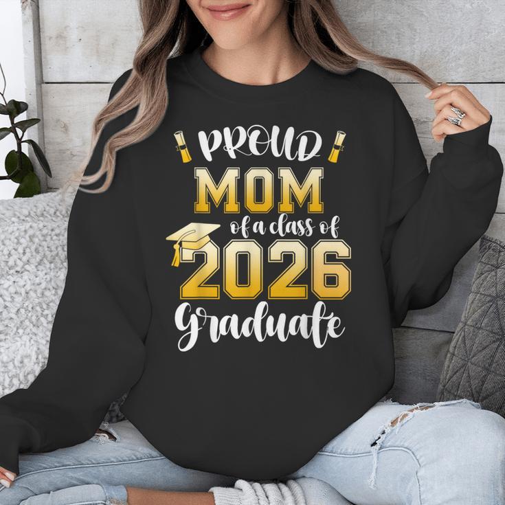 Proud Mom Of a Class Of 2026 Graduate Graduation 2026 Women Unisex Sweatshirt
