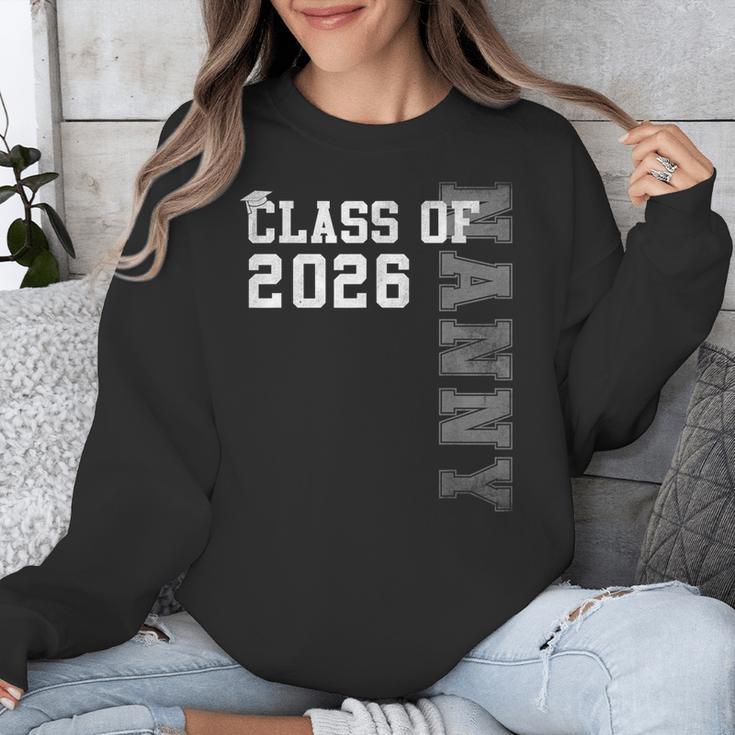 Proud Nanny Of A 2026 Graduate Grad Senior Graduation Unisex Sweatshirt