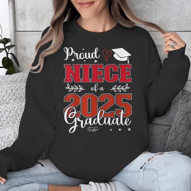 Proud Niece Of a Class Of 2025 Graduate For Graduation Unisex Sweatshirt