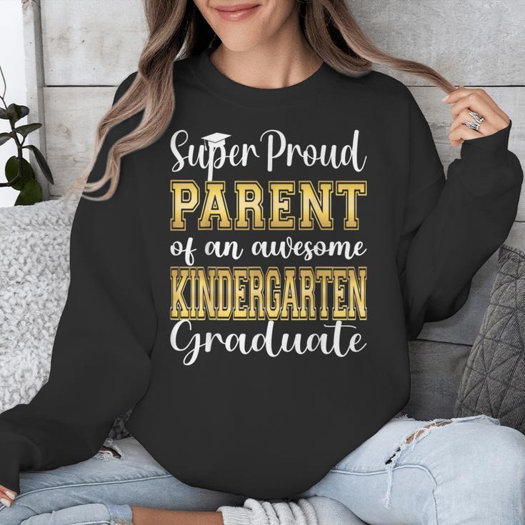 Proud Parent Of Kindergarten Graduate 2024 Graduation Parent Unisex Sweatshirt