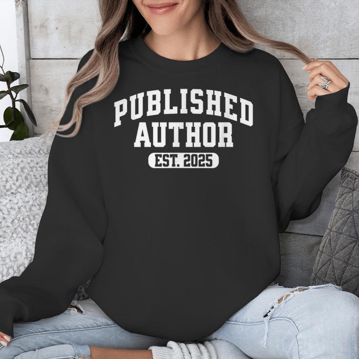 Proud Published Author 2025 Mom Dad Vintage Poet Book Writer Unisex Sweatshirt Proud Published Author 2025 Mom Dad Vintage Poet Book Writer Unisex Sweatshirt