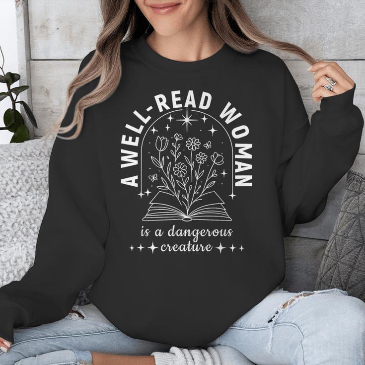 A Well Read Woman Book Lover Literary Quote Unisex Sweatshirt