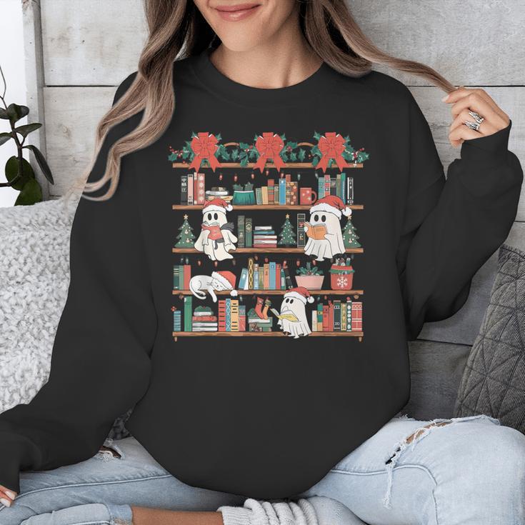 Retro Ghost Reading Book Teacher Librarian Bookish Christmas Unisex Sweatshirt