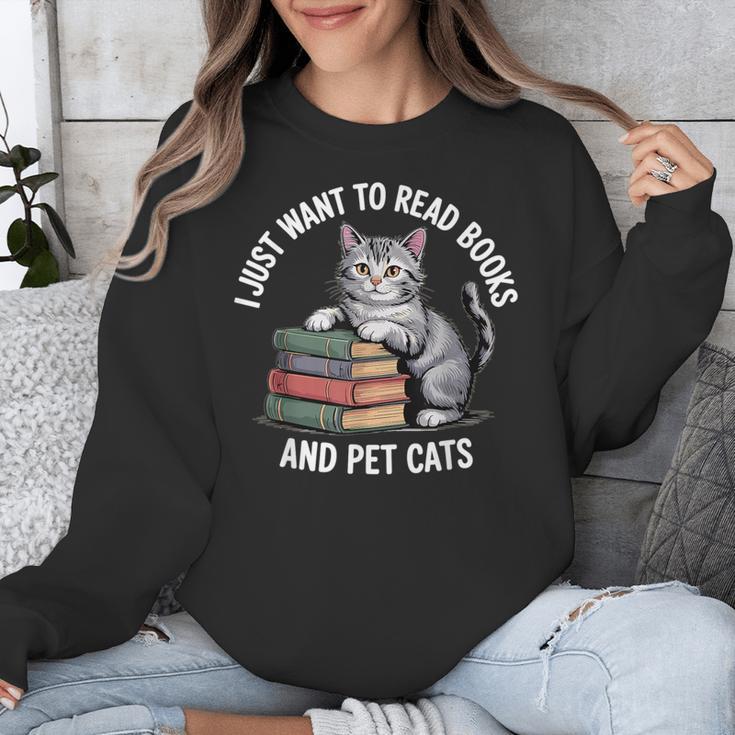 Retro I Just Want To Read Books And Pet Cats Unisex Sweatshirt