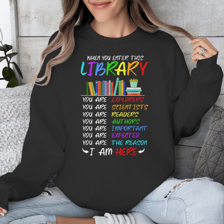 Retro Librarian Book Reader Library Book Reading Unisex Sweatshirt