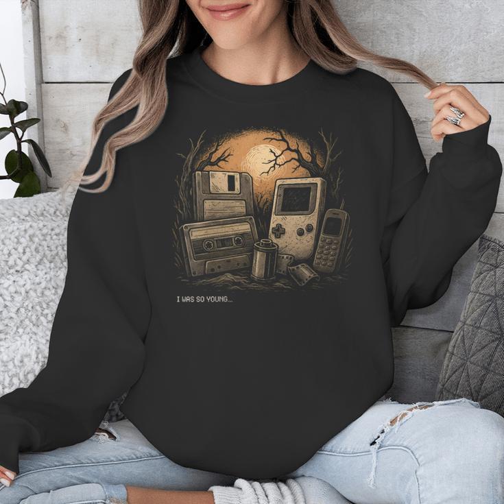 Retro Nostalgia – I Was So Young Tee Unisex Sweatshirt Retro Nostalgia – I Was So Young Tee Unisex Sweatshirt