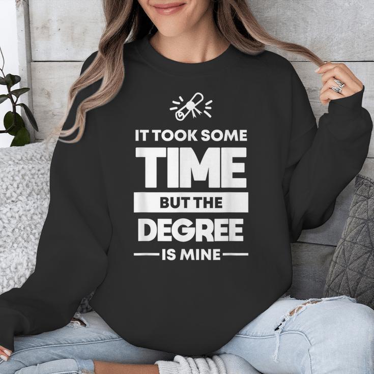 Returning Adult College Graduation T-Shirt Unisex Sweatshirt
