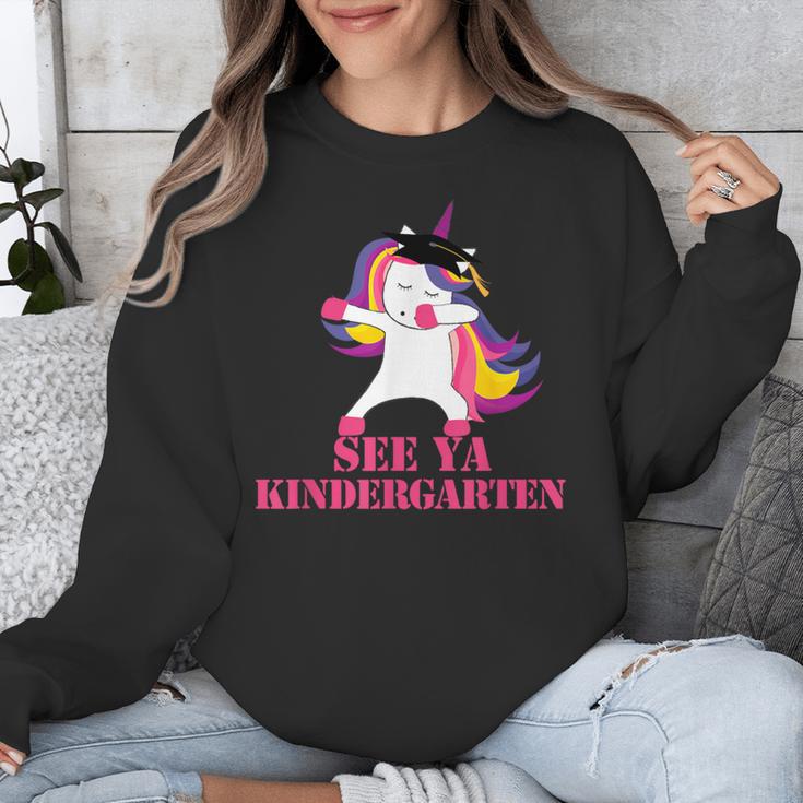 See Ya Kindergarten DABBING Unicorn Graduation Meme Unisex Sweatshirt