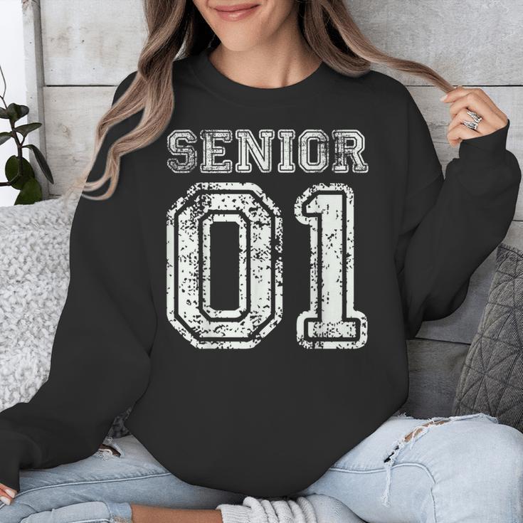 Senior 01 Class Of 2001 Retro College High School Graduation Unisex Sweatshirt