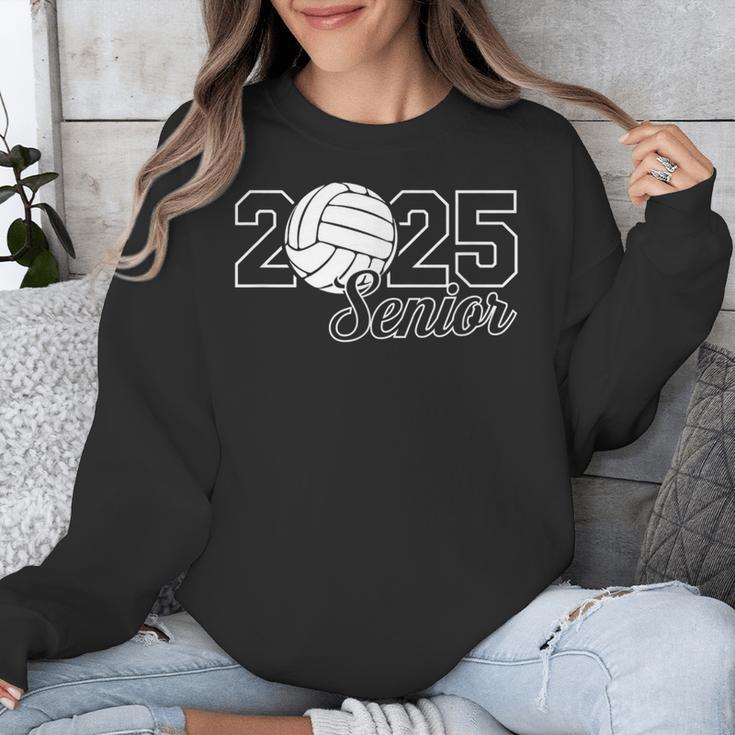 Senior 2025 Volleyball Mom High School Graduation Outfit Pro Unisex Sweatshirt