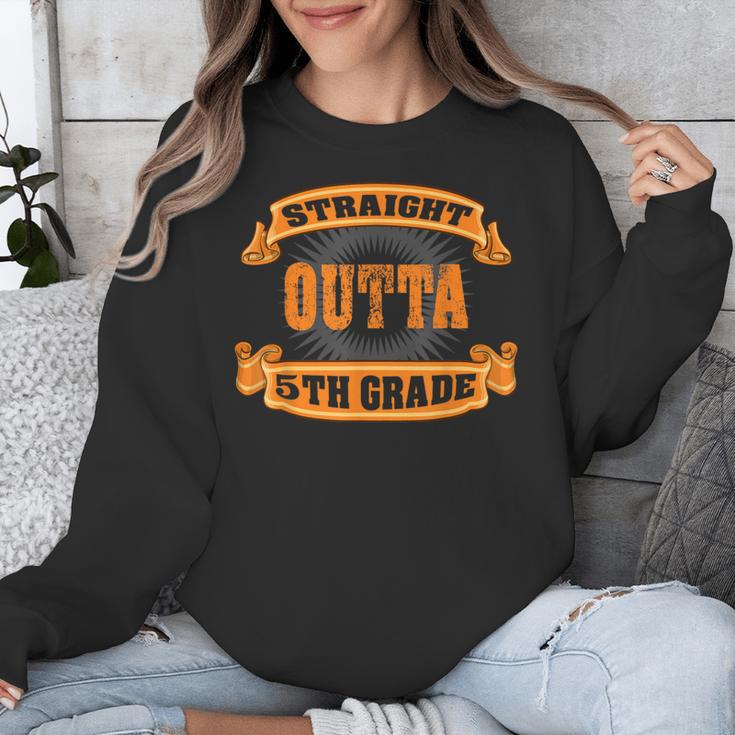 Straight Outta 5th Grade Shirt Fifth Graduation Boys Girls Unisex Sweatshirt
