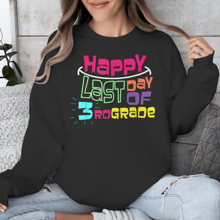 Sweet Happy Last Day Of 3rd Grade Kids GraduationUnisex Sweatshirt
