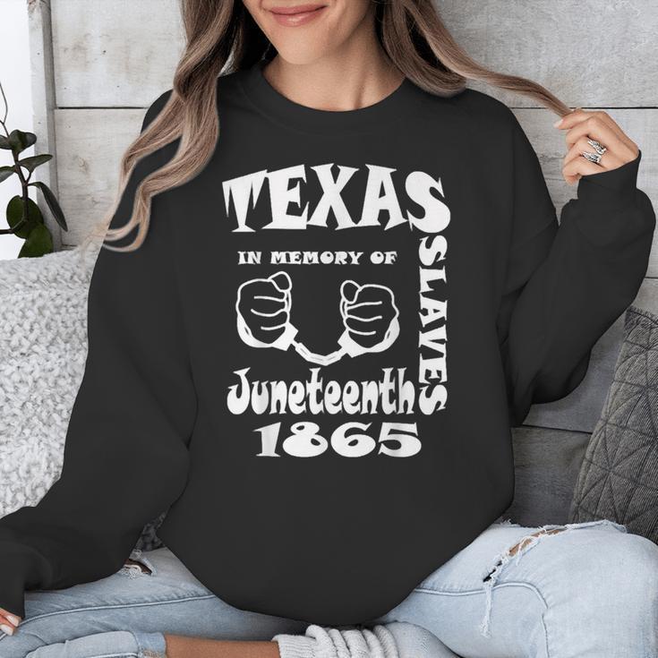 Texas In Memory Of Slaves Juneteenth 1865 June 19 Freedom Unisex Sweatshirt Texas In Memory Of Slaves Juneteenth 1865 June 19 Freedom Unisex Sweatshirt