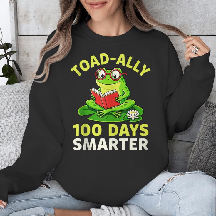 Toad-Ally 100 Days Smarter Frog Reading Book 100 School Day Unisex Sweatshirt