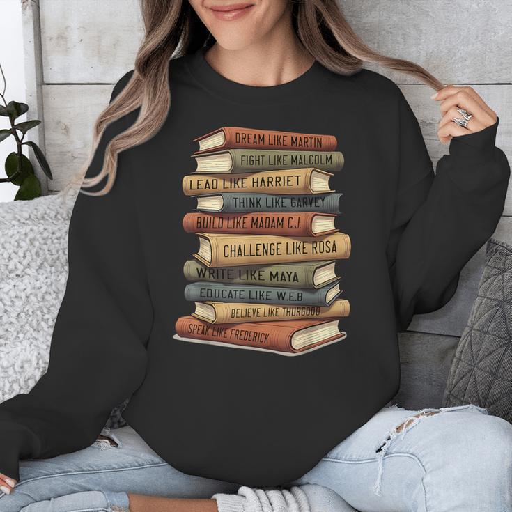 Vintage Books History Retro Book Lover Teacher Unisex Sweatshirt