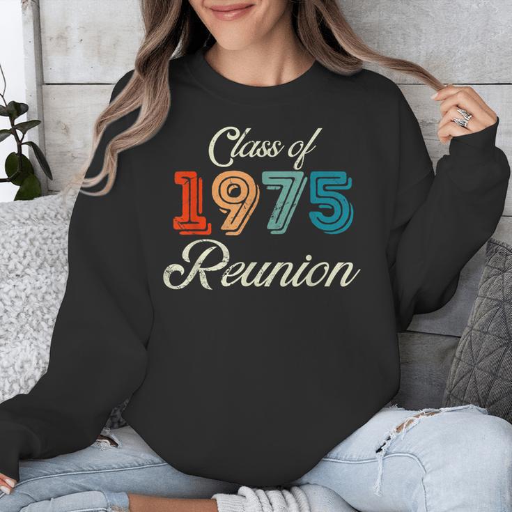 Vintage Class Of 1975 Reunion 50th Graduation Classmate Cool Unisex Sweatshirt