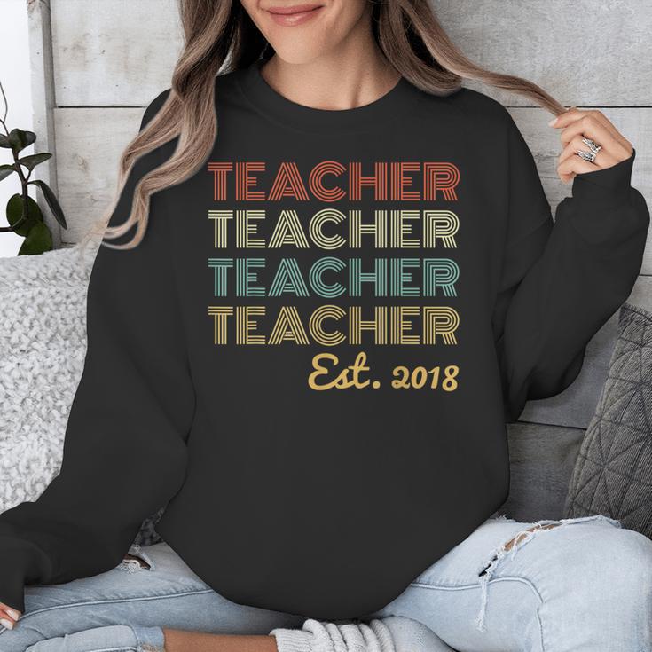 Vintage Teacher Established 2018 Graduation Men Unisex Sweatshirt