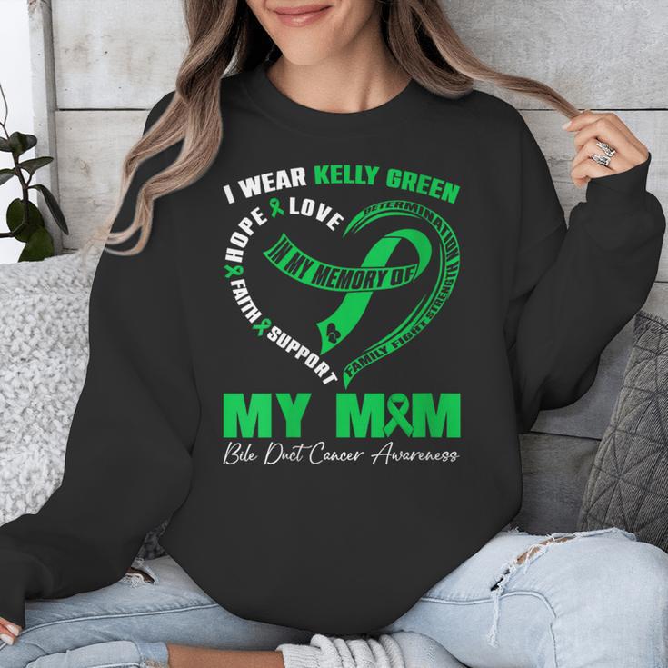 I Wear Kelly Green In My Memory Of My Mom Bile Duct Cancer Unisex Sweatshirt