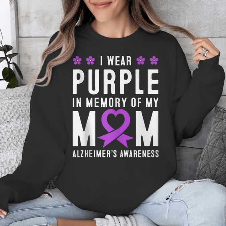 I Wear Purple In Memory Of My Mom Alzheimer's Awareness Day Unisex Sweatshirt