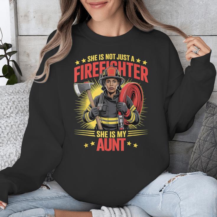 Woman Firefighter Aunt TiTi Auntie Black Graduation Unisex Sweatshirt
