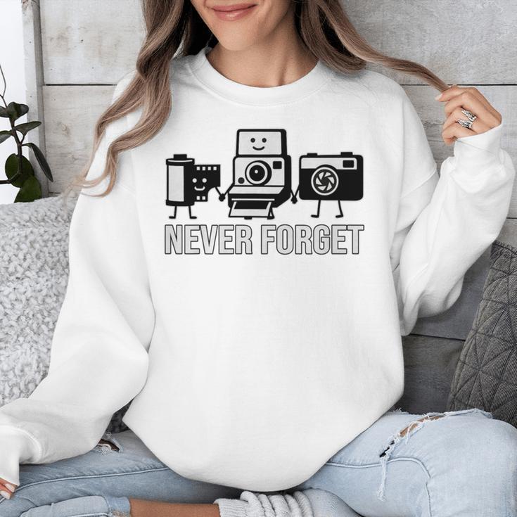 Never Forget Retro Camera Photography Nostalgia Premium Tri-Blend Unisex Sweatshirt Never Forget Retro Camera Photography Nostalgia Premium Tri-Blend Unisex Sweatshirt