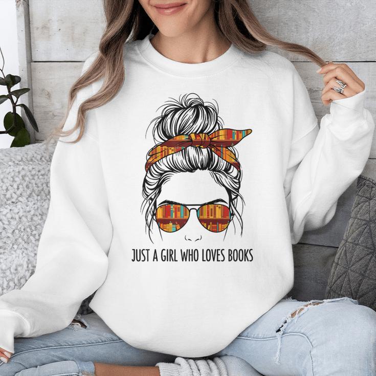 Just a Girl Who Loves Books Pajamas Shirt Reading Book Lover Unisex Sweatshirt