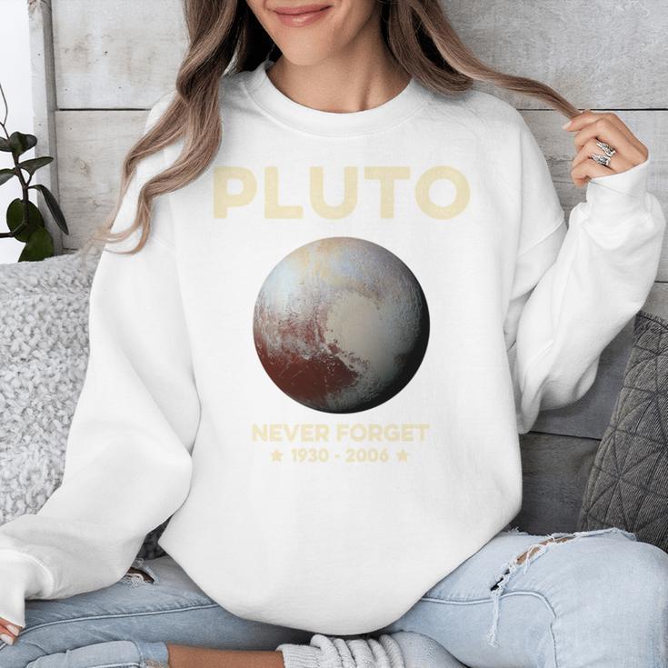 Pluto Never Forget 1930-2006 Planet Space Science Nostalgia Unisex Sweatshirt