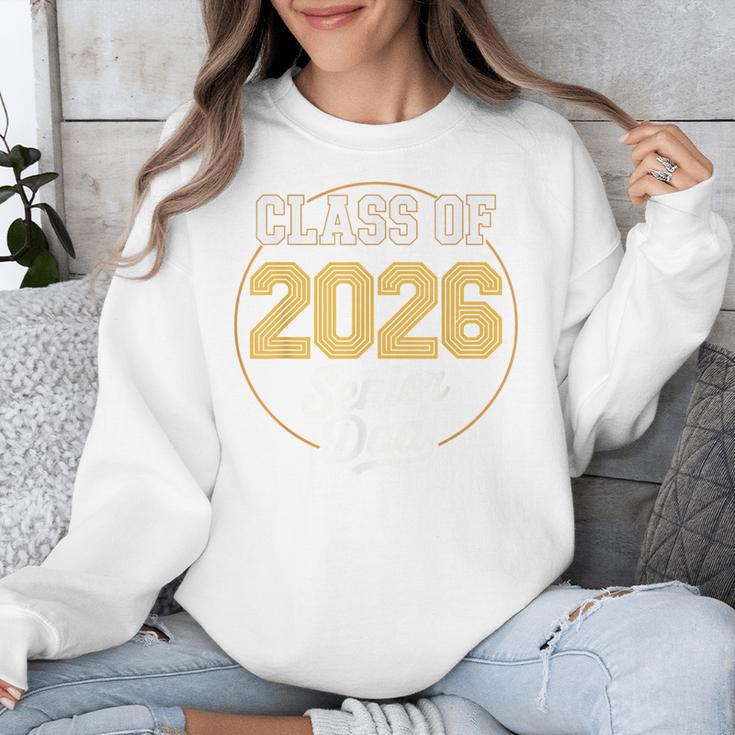 Senior Dad Class Of 2026 Purple Retro Vintage Graduation Unisex Sweatshirt