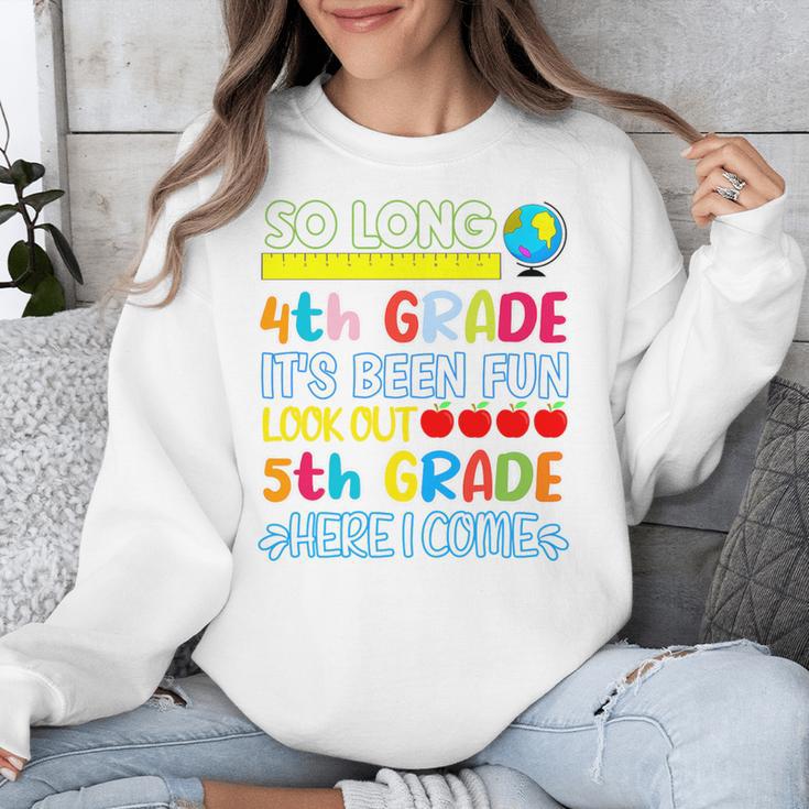 So Long 4th Grade Here I Come Graduation 5th Grade Kids Tee Premium Unisex Sweatshirt