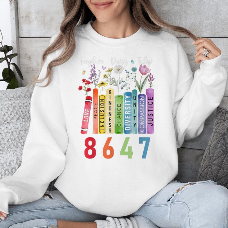 Subtle Floral Foxglove Daisy Tulip Book Lover Unisex Sweatshirt