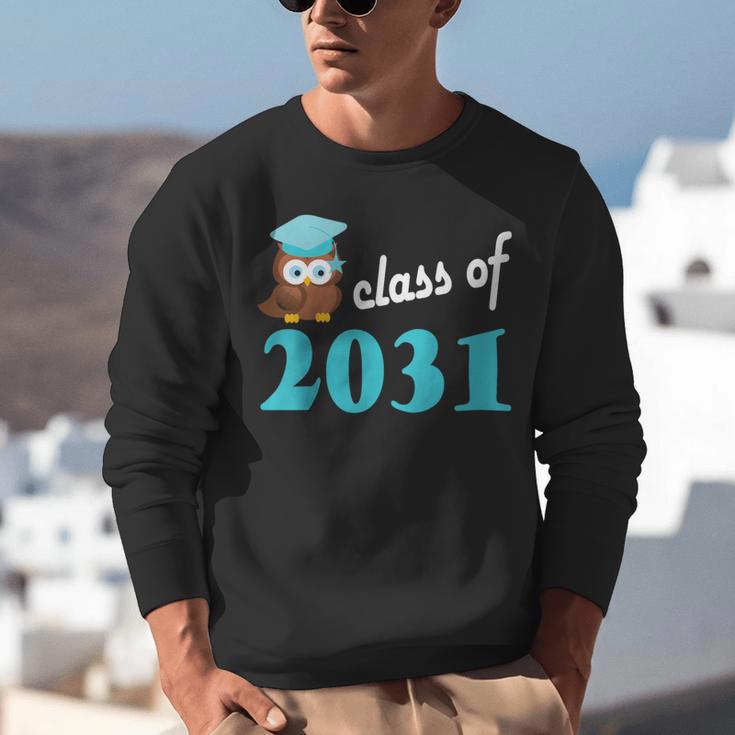 Kids Class Of 2031 Graduation Year T-Shirt Back To School Unisex Sweatshirt