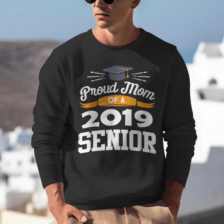 Proud Mom Of A 2019 Senior Graduation Class Outfit T-Shirt Unisex Sweatshirt