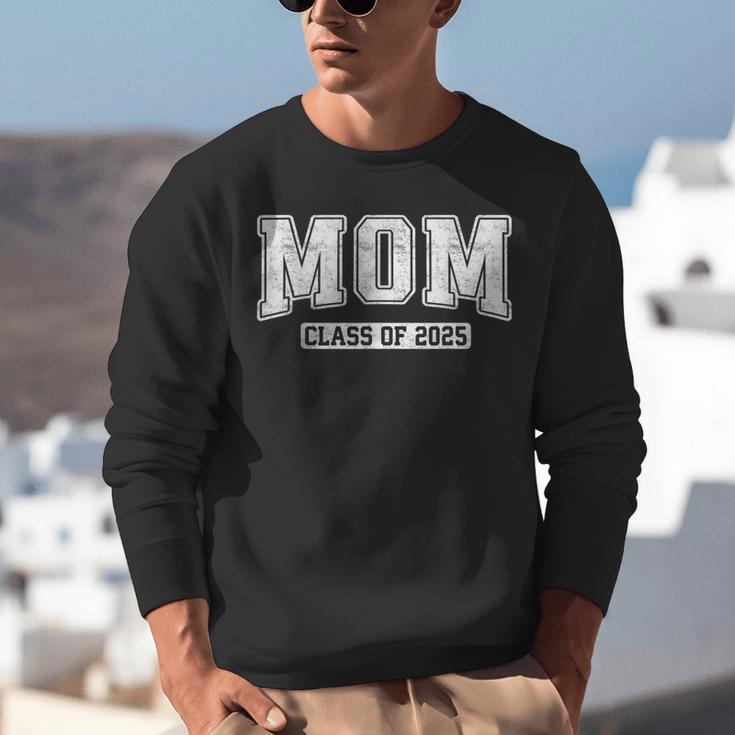 Proud Senior Mom Class Of 2025 Graduate Graduation 25 Unisex Sweatshirt