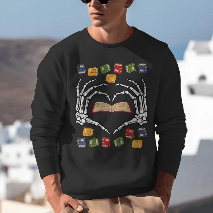 Skeleton Heart Read Reading Book Librarian Halloween Women Unisex Sweatshirt