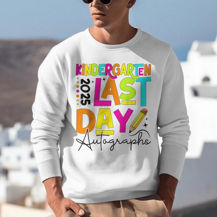 2025 Last Day Of School Autograph Kindergarten Graduation Unisex Sweatshirt