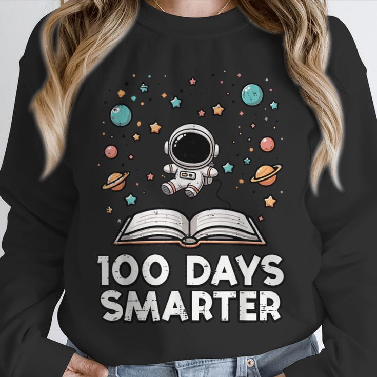 100 Days Smarter Astronaut Book 100th Day Girls Kids Women Unisex Sweatshirt