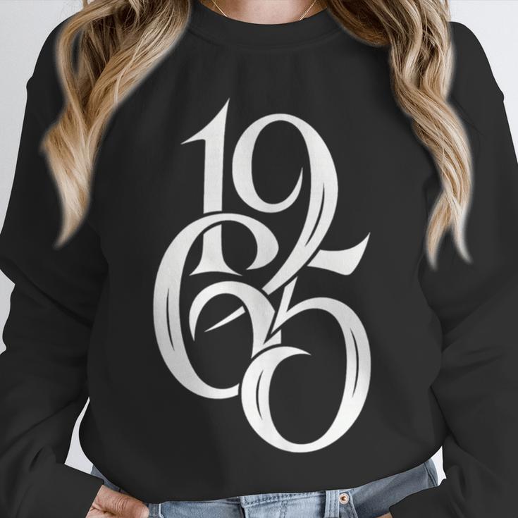 1965 Vintage Retro Birthday Year Nostalgia Unisex Sweatshirt