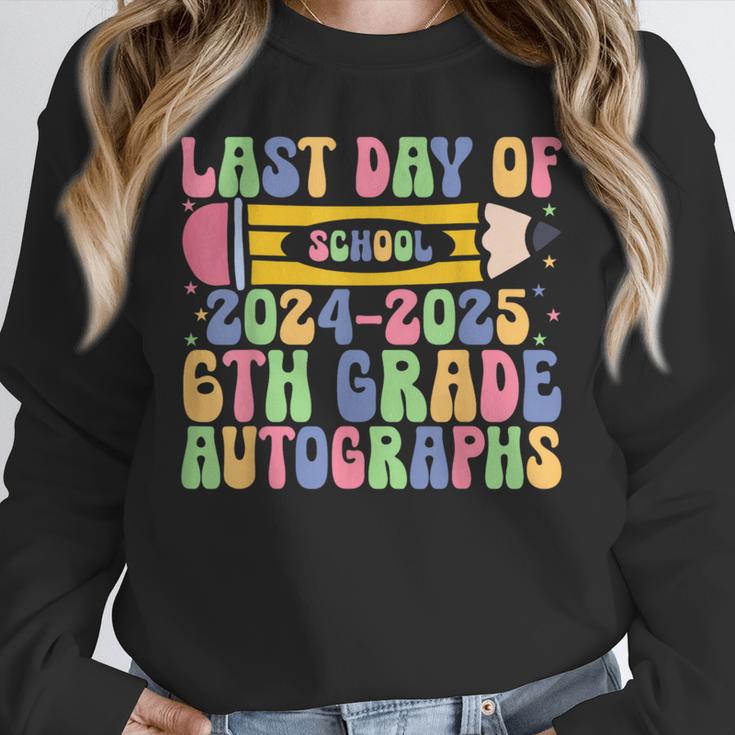 2025 Last Day Of School Autograph 6th Grade Graduation Unisex Sweatshirt