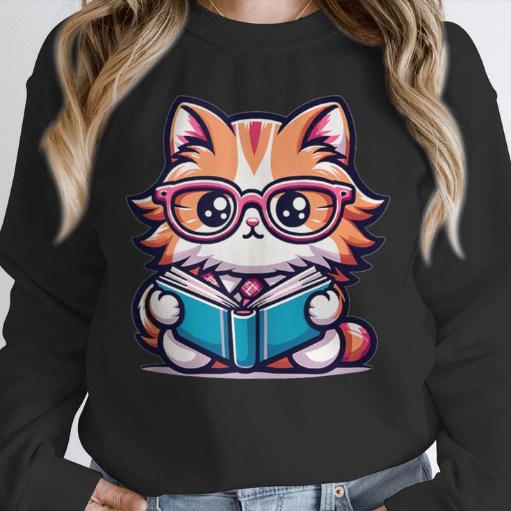 Adorable Book Lover Maine Coon Cat With Reading Glasses Cute Unisex Sweatshirt