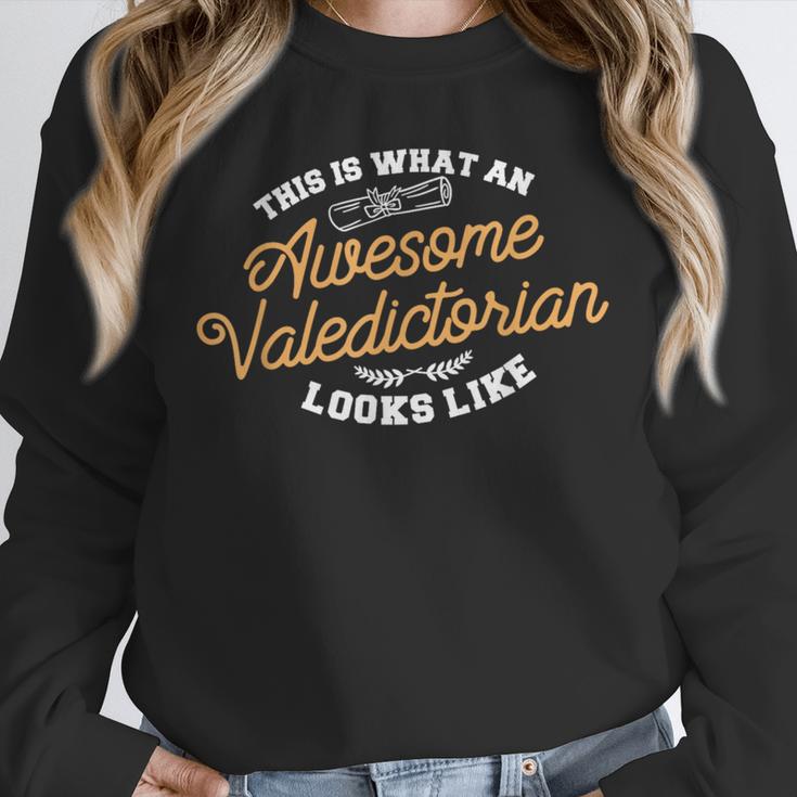 This Is What An Awesome Valedictorian Looks Like Graduation Unisex Sweatshirt