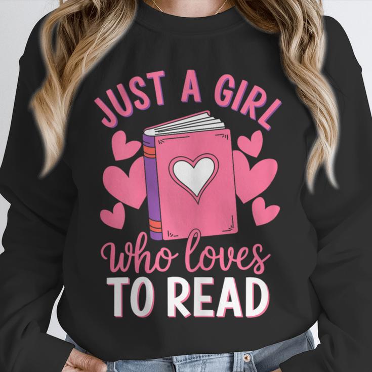 Bookworm Just A Girl Who Loves To Read Unisex Sweatshirt