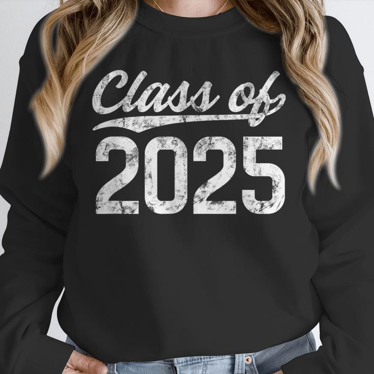 Class Of 2025 Graduation Vintage Freshman Tee T-Shirt Unisex Sweatshirt