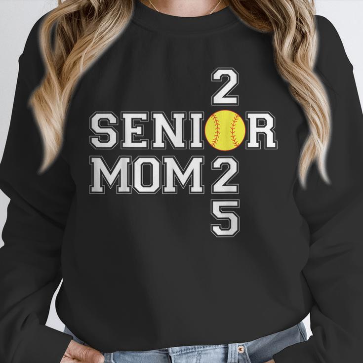 Class Of 2025 Softball Mom Senior Graduation Graduate Women Unisex Sweatshirt