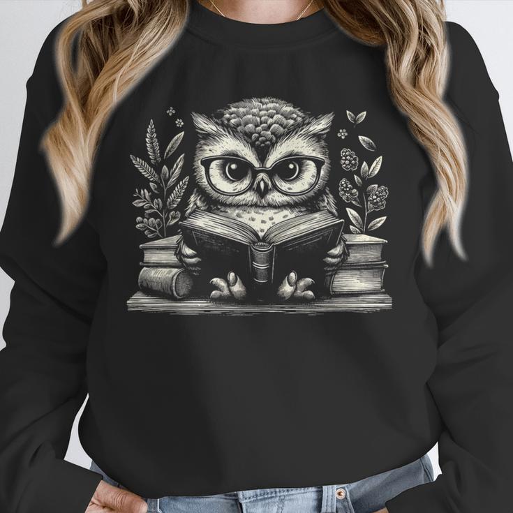 Cute Owl Reading Book Graphic Art Unisex Sweatshirt