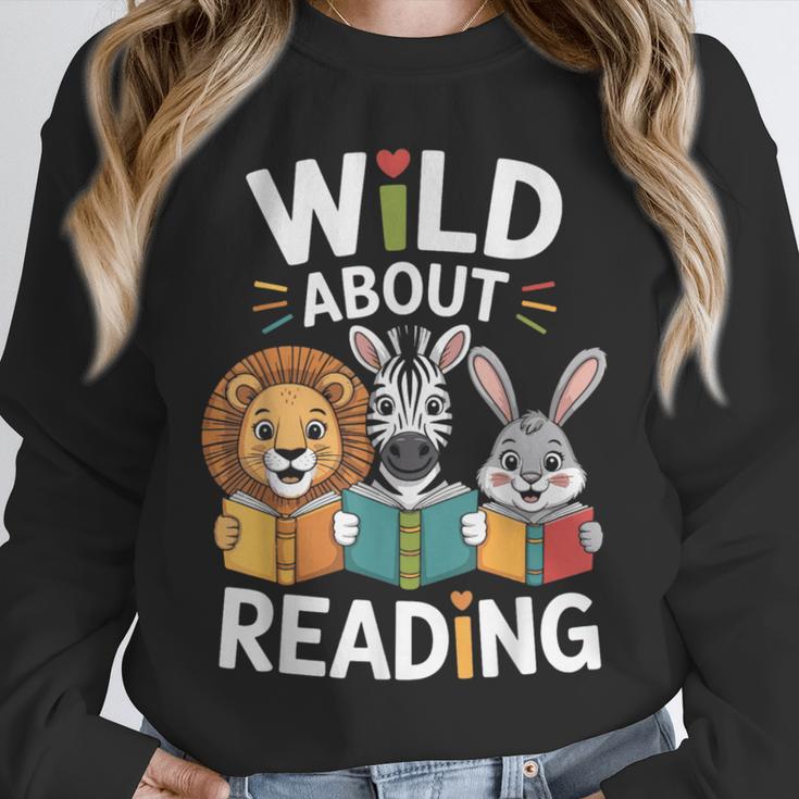 Cute Wildlife Zoo Animals For Book Reader Bookworms Unisex Sweatshirt