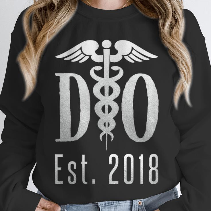 Doctor Graduation Shirt Tshirt Tee For Medical Students DO Unisex Sweatshirt