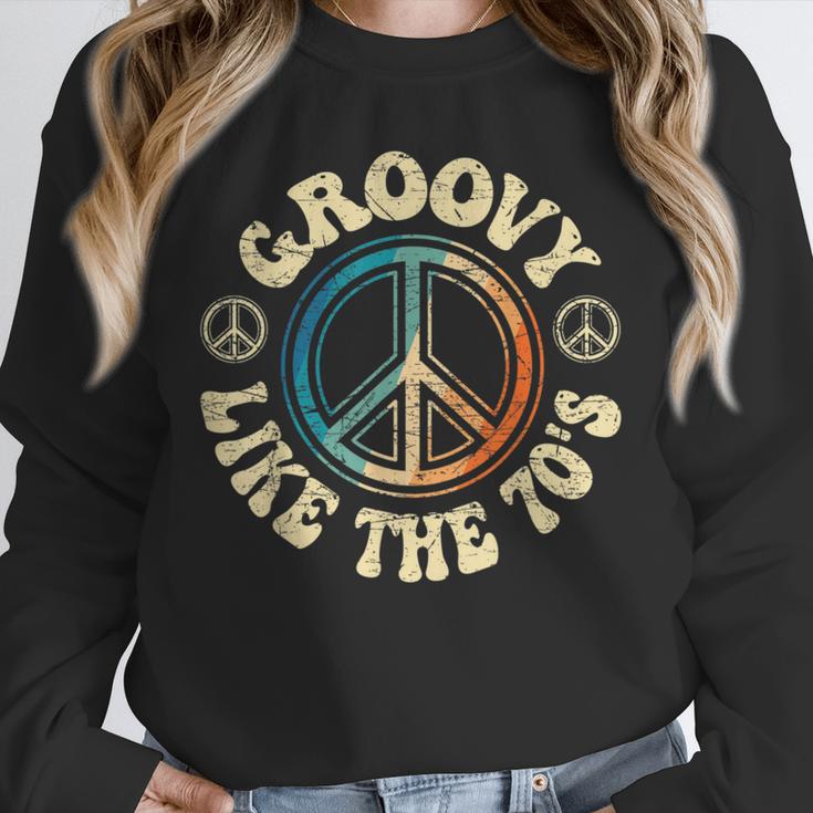 Groovy Like The 70s Peace Aesthetic Nostalgia 1970's Retro Unisex Sweatshirt