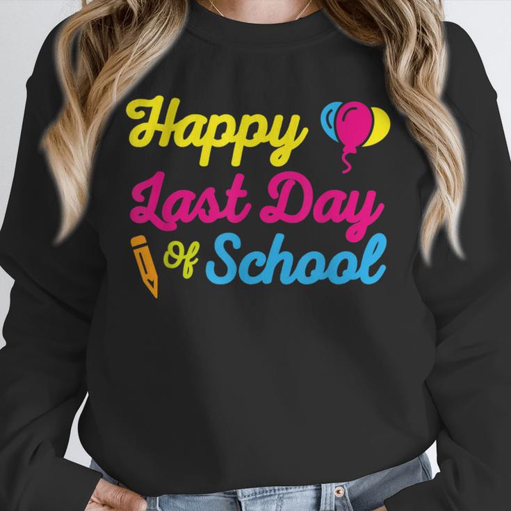 Happy Last Day Of School Graduation Teacher Students T-Shirt Unisex Sweatshirt